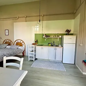 https://tasca-house.adeje-hotels.com